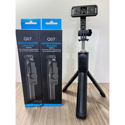 Q07 Portable Live Streaming Bluetooth Selfie Stick Tripod